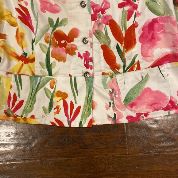 Chico's White Cotton Stretch Collared Blazer w/ Watercolor Floral Print Size 0 - Picture 6 of 13